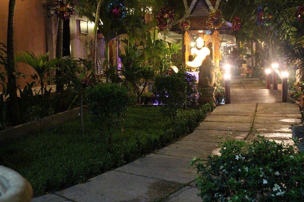 Central Night Hotel Siem Reap Eksteriør bilde