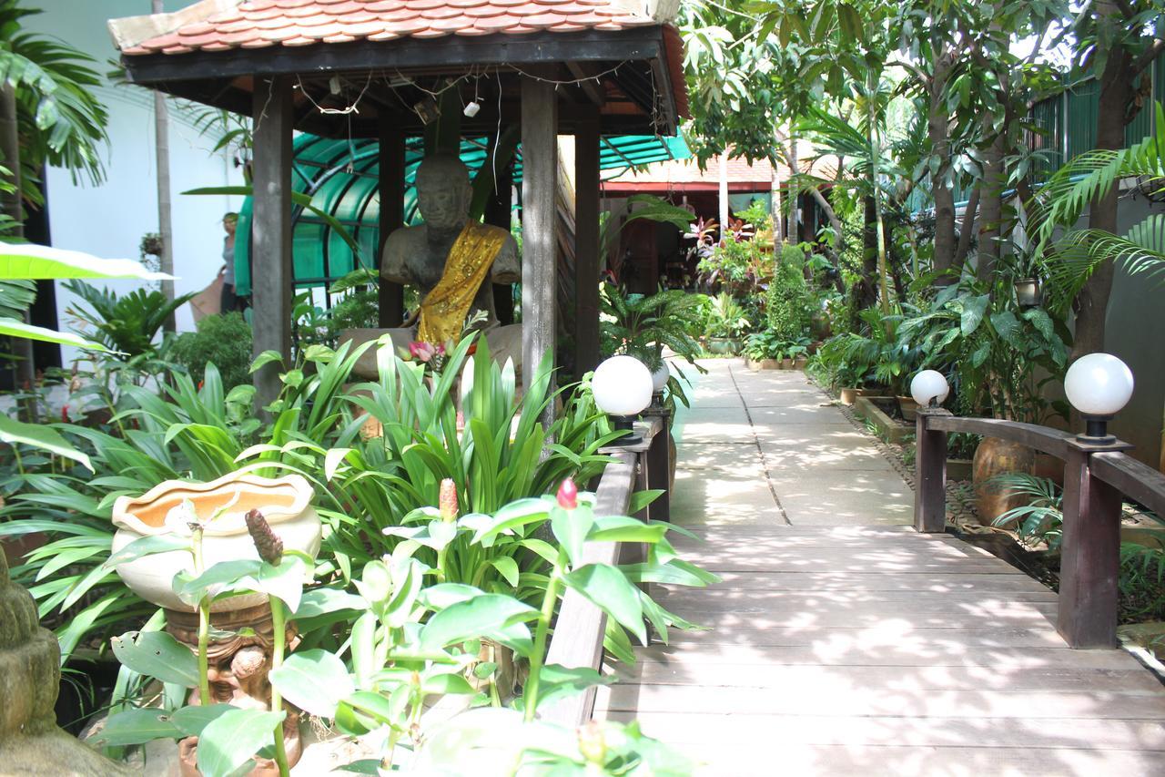 Central Night Hotel Siem Reap Eksteriør bilde